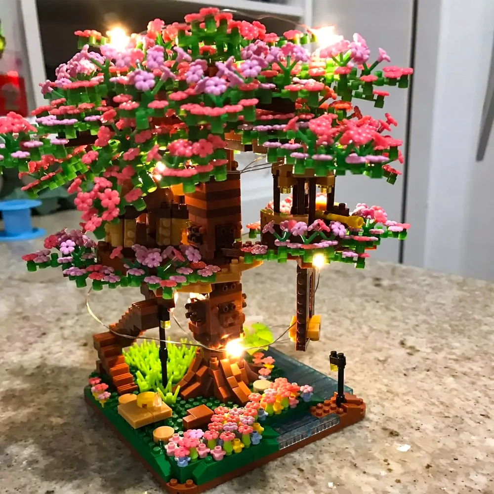 Tree Building Blocks with Light Treehouse - Model Ornament Romantic