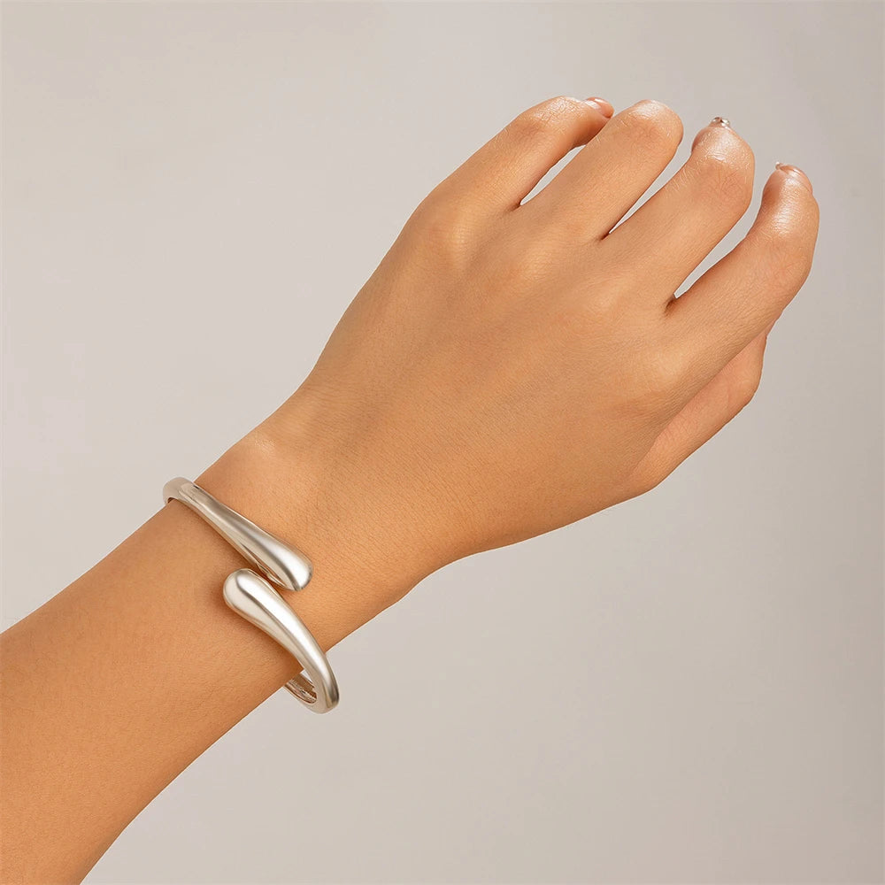 Twisted Bracelet Jewelry Gold and Silver Color